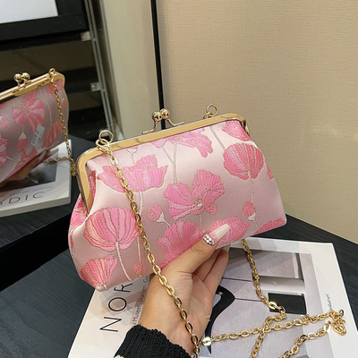 NEW CLIP CHAIN BAG Gaya Cina tas cangkang gaya nasional bunga tas bahu fashion makan malam tas crossbody untuk wanita