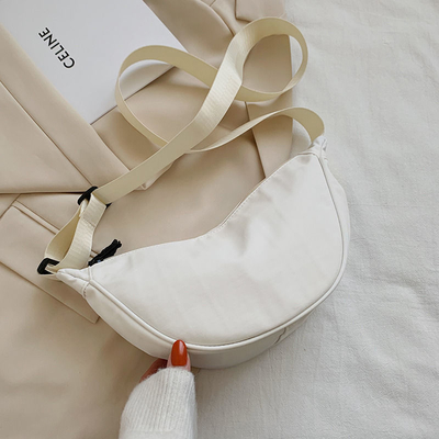 Tas Crossbody Nylon Tas Crossbody Wanita 2024 NEW DUMPLING Ringan Baju Baju Baju Baju