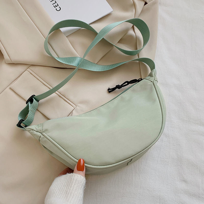 Tas Crossbody Nylon Tas Crossbody Wanita 2024 NEW DUMPLING Ringan Baju Baju Baju Baju
