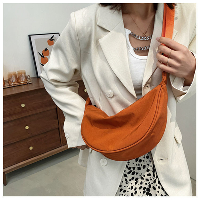 Tas Crossbody Nylon Tas Crossbody Wanita 2024 NEW DUMPLING Ringan Baju Baju Baju Baju