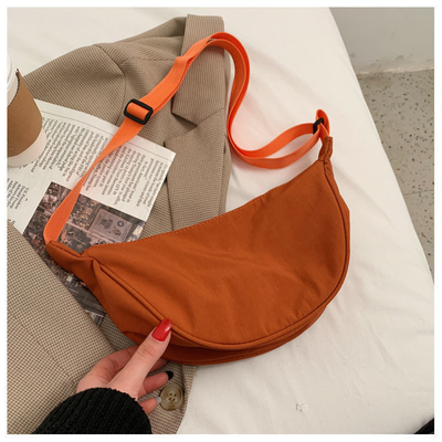 Tas Crossbody Nylon Tas Crossbody Wanita 2024 NEW DUMPLING Ringan Baju Baju Baju Baju