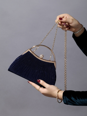 Eropa dan Amerika Serikat RETRO SOLID COLOR PELATED HAND RING FASHION LOCK CLOSED DINNER BAG RANGKET BAG