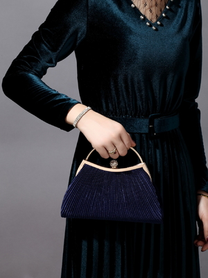 Eropa dan Amerika Serikat RETRO SOLID COLOR PELATED HAND RING FASHION LOCK CLOSED DINNER BAG RANGKET BAG