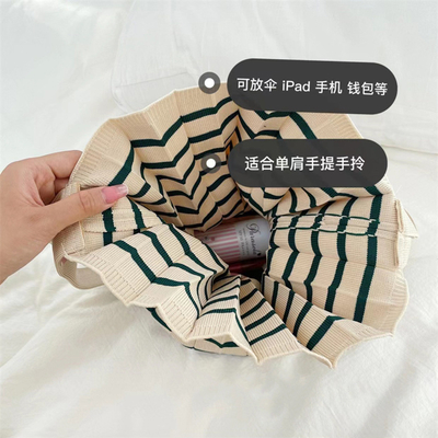 Tas bahu literatur pleated baru tas wanita berlapis musim dingin tas rajutan fashion tas wanita lintas batas