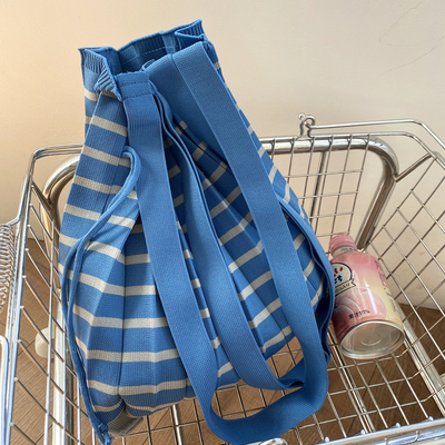 Tas bahu literatur pleated baru tas wanita berlapis musim dingin tas rajutan fashion tas wanita lintas batas