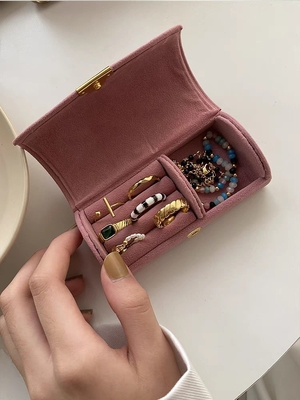 NEW EXQUISITE KASUS Perhiasan Velvet Berkualitas Tinggi cincin gelang kalung penyimpanan kotak perjalanan perhiasan portabel kecil