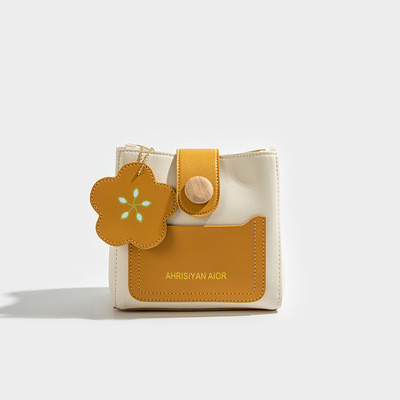 Summer Fresh All-Match Bag Fashion Wanita Trend Canggih Sensasi Desain Niche Crossbody Bucket Bag Populer tahun ini