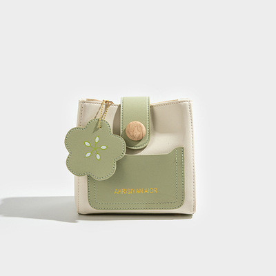 Summer Fresh All-Match Bag Fashion Wanita Trend Canggih Sensasi Desain Niche Crossbody Bucket Bag Populer tahun ini