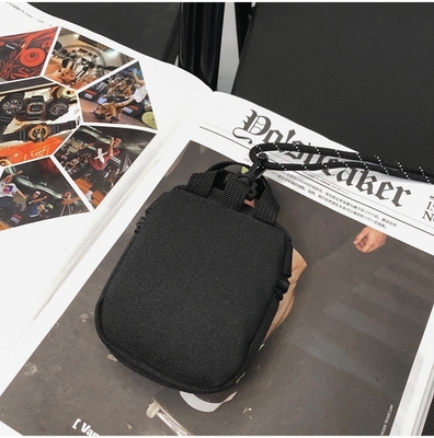 EARPHONE BAG HANGING NECK MINI MOIN BURSA KARTA BAG KEY BAG KOSO KOSO KOSO BAG MODE Pria DEKORASI BAG HANGING kecil
