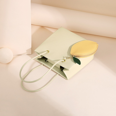 2024 BAG BARU FASHION ONE-SHOULDER Wanita semua ketiak BAG SQUARE kecil NICHE DESIGN SENSE RETRO crossbody BAG Wanita