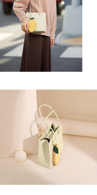 2024 BAG BARU FASHION ONE-SHOULDER Wanita semua ketiak BAG SQUARE kecil NICHE DESIGN SENSE RETRO crossbody BAG Wanita