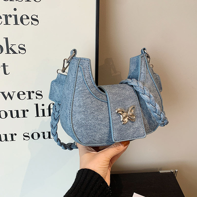 Populer NEW NICHE DESIGN BAG FEMALE TREND FOREIGN STYLE KERUPAK BAG PEMANGAT PEMANGAT PEMANGAT