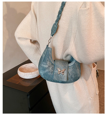 Populer NEW NICHE DESIGN BAG FEMALE TREND FOREIGN STYLE KERUPAK BAG PEMANGAT PEMANGAT PEMANGAT