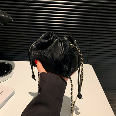 2024 NEW FASHION NICHE DESIGN Spring/SUMMER crossbody bag Senior SENSE dilumasi tas ember