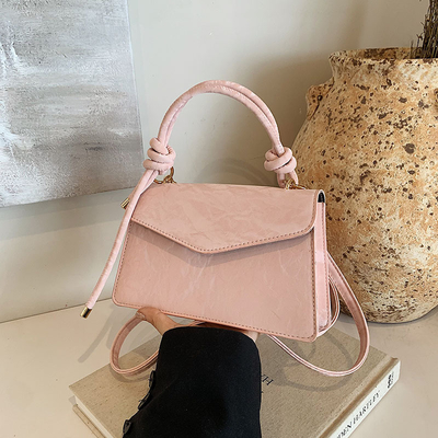 Tas Tangan Berkualitas Tinggi Wanita Tren Baru Mode NICHE Desain Hand Bill of Loading Bahu Tas Semua Tekstur Tas Crossbody