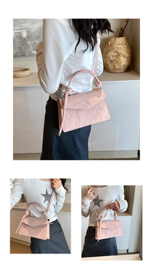 Tas Tangan Berkualitas Tinggi Wanita Tren Baru Mode NICHE Desain Hand Bill of Loading Bahu Tas Semua Tekstur Tas Crossbody
