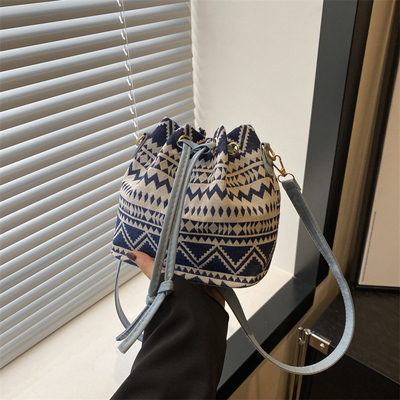 NEW CHINESE NATIONAL WIND ARCHIPIT BUCKET BAG SIMPLE FASHION TREND SUMMER NEW LINEN STYLE Kelas tinggi rasa tunggal bahu