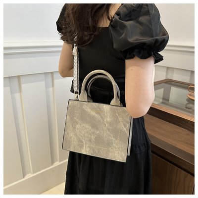 VINTAGE CHIC TEXTURED LETTER TOTE BAG tas wanita 2024 NEW besar kapasitas fashion tas tangan lebar tali tas bahu