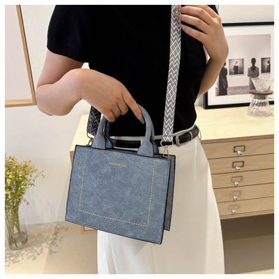 VINTAGE CHIC TEXTURED LETTER TOTE BAG tas wanita 2024 NEW besar kapasitas fashion tas tangan lebar tali tas bahu