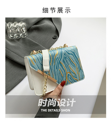 Tas wanita mode baru tas persegi kecil grosir ceruk sederhana retro quicksand semua bahu tunggal crossbody cha