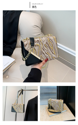 Tas wanita mode baru tas persegi kecil grosir ceruk sederhana retro quicksand semua bahu tunggal crossbody cha