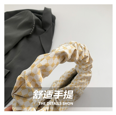 Tas Wanita TREND NEW TREND INS TREND Tas Bahu Semua-dalam-Satu Fashion Musim semi dan musim panas Tas Lipat Awan