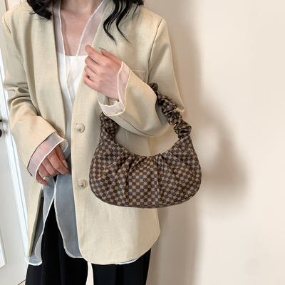 Tas Wanita TREND NEW TREND INS TREND Tas Bahu Semua-dalam-Satu Fashion Musim semi dan musim panas Tas Lipat Awan