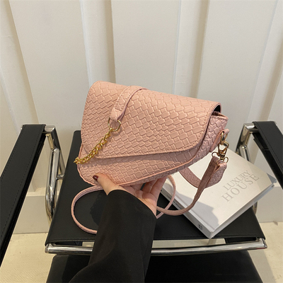 High Sense Fashion Saddle Populer Musim semi/musim panas Tas kecil yang dipintal Tas sederhana All-in-One Tas crossbody