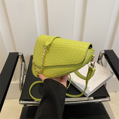 High Sense Fashion Saddle Populer Musim semi/musim panas Tas kecil yang dipintal Tas sederhana All-in-One Tas crossbody