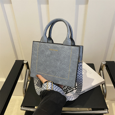VINTAGE CHIC TEXTURED LETTER TOTE BAG tas wanita 2024 NEW besar kapasitas fashion tas tangan lebar tali tas bahu