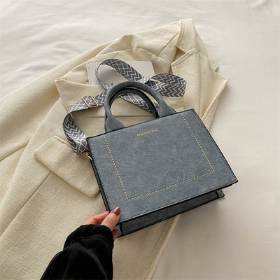 VINTAGE CHIC TEXTURED LETTER TOTE BAG tas wanita 2024 NEW besar kapasitas fashion tas tangan lebar tali tas bahu