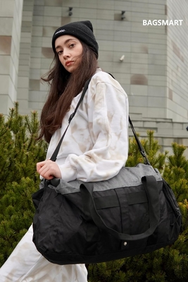 Tas Gym BagSMART untuk Pria Wanita, Tas Duffel Perjalanan Lipat, Kantong Duffel Akhir Pekan Ringan dengan Ruang Sepatu,