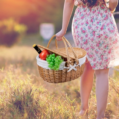 Wicker Picnic Basket dengan tutup dan pegangan Badan tenun yang kokoh dengan lapisan yang bisa dicuci untuk Paskah, Hari Ibu, berkemah di luar ruangan