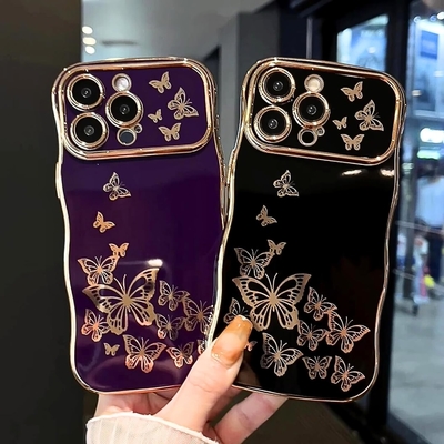 Kasus ponsel iPhone 13 untuk anak perempuan, bingkai gelombang keriting, pola kupu-kupu berlapis mewah, pelindung lensa tahan guncangan TPU emas