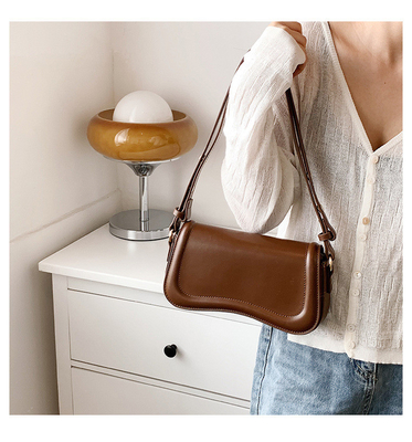 Tas Bahu Kecil untuk Wanita Tas Crossbody Trendi Tas Kulit Waterproof Tas Keranjang Clutch Tote Tas Desainer